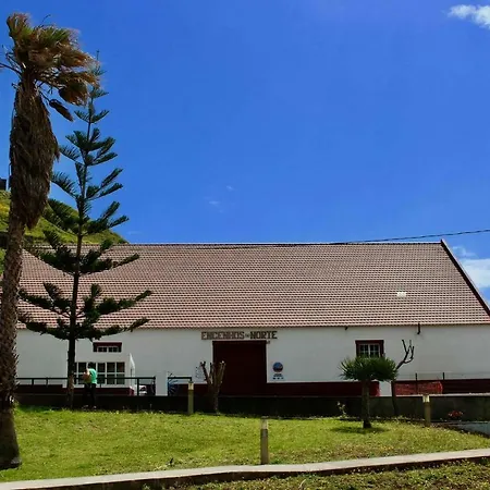 Penha D' Aguia Porto Da Cruz