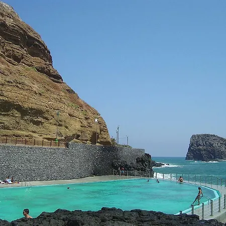 Penha D' Aguia * Porto Da Cruz